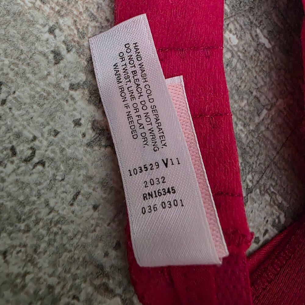 Victoria's Secret Red Satin Vintage Underwire Bra 34C - Picture 7 of 9